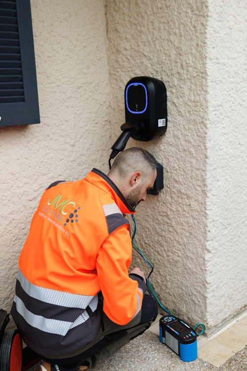 Pose de borne de recharge électrique